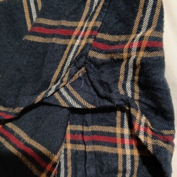 TOMMY HILFIGER Women's XL Adjustable-Sleeved Blue/Red/Cream  Plaid Flannel Shirt - Picture 5 of 12